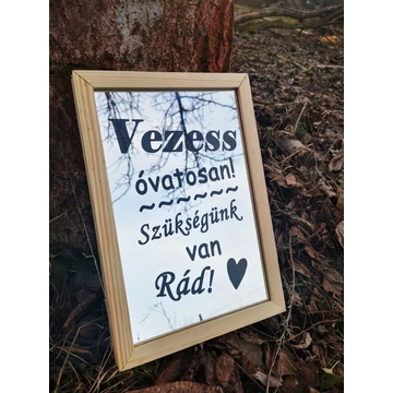 Vezess óvatosan – Gravírozott tükör ajándék utazóknak