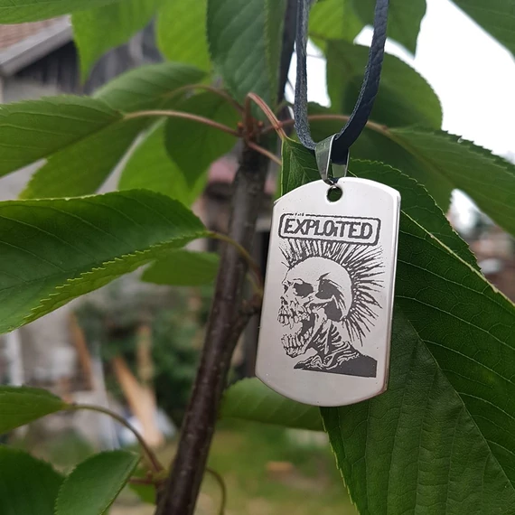 Egyedi rozsdamentes acél medál – nyaklánc vagy kulcstartó