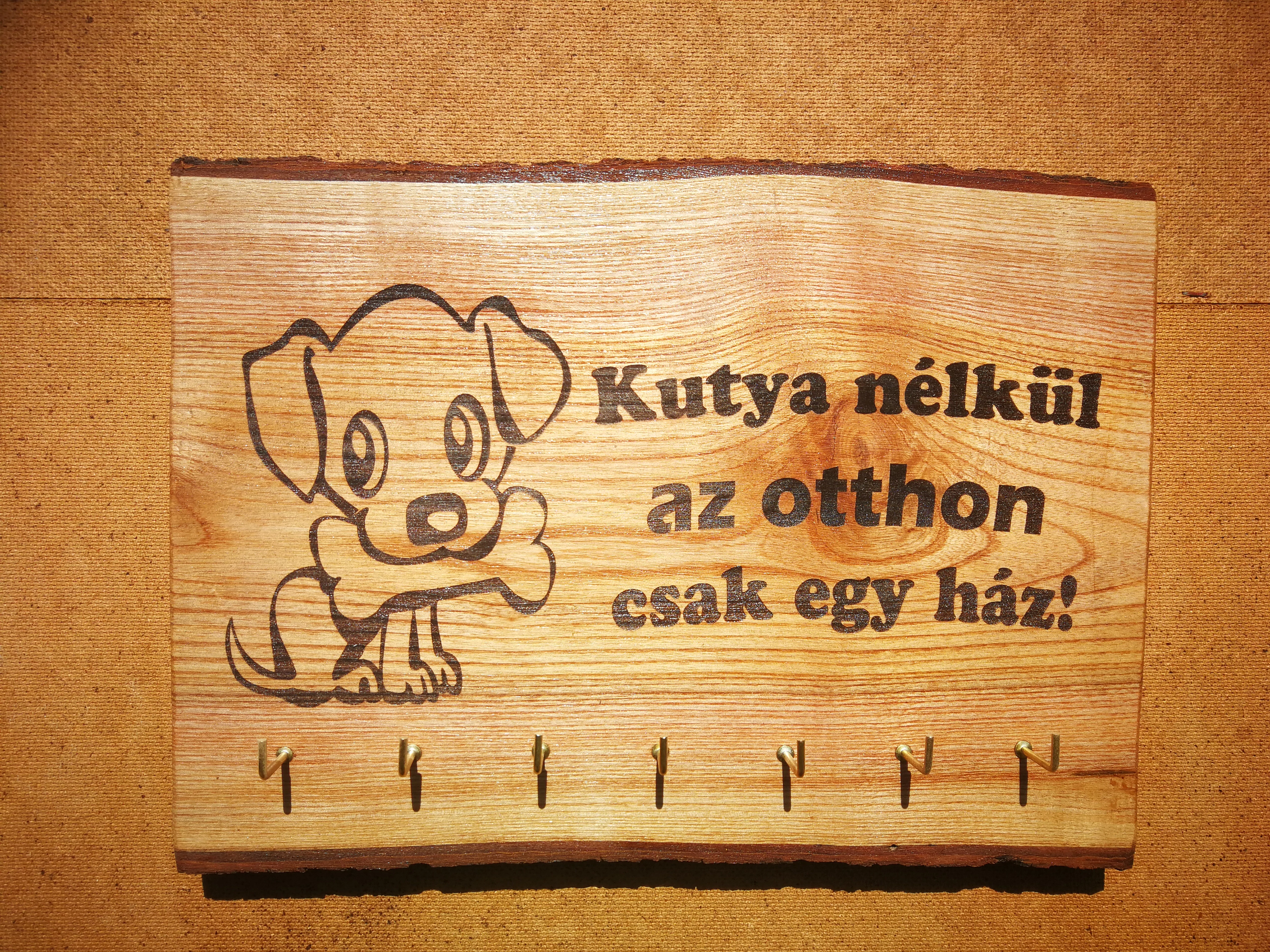 Kutyabarát fali kulcstartó